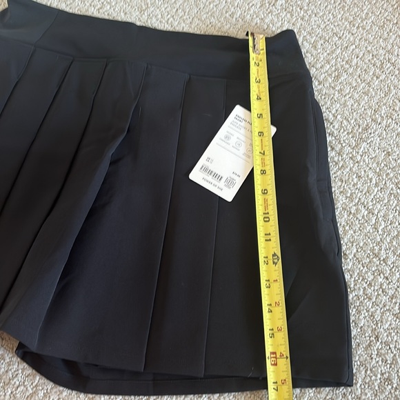 Athleta Endless pleat skort - 10 - Picture 4 of 7